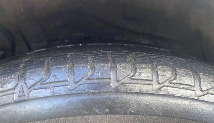 2017 Hyundai Verna 1.6 VTVT SX AT, Petrol, Automatic, 79,219 km, Right Front Tyre Tread