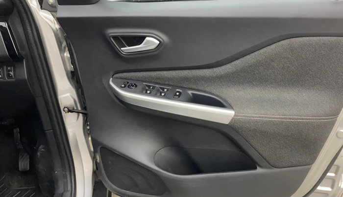 2023 Nissan MAGNITE XV PREMIUM TURBO, Petrol, Manual, 28,171 km, Driver Side Door Panels Control