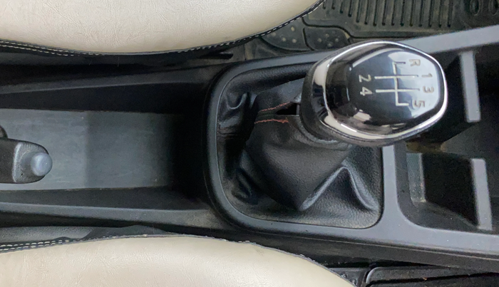 2020 Renault Kwid RXT 1.0 (O), Petrol, Manual, 11,219 km, Gear Lever