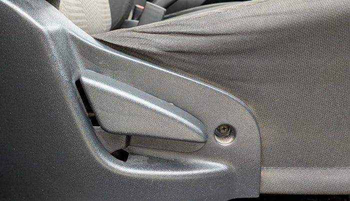 2019 Datsun Go Plus T(O), Petrol, Manual, 1,01,616 km, Driver Side Adjustment Panel