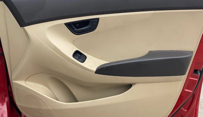 2015 Hyundai Eon MAGNA +, Petrol, Manual, 79,899 km, Driver Side Door Panels Control