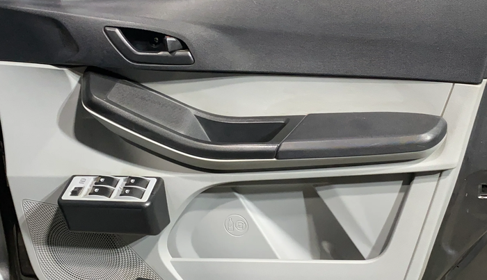 2021 Tata Tiago XE PETROL, Petrol, Manual, 37,330 km, Driver Side Door Panels Control