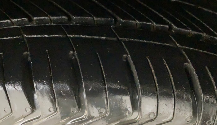 2016 Tata Zest XMS PETROL, Petrol, Manual, 49,072 km, Left Front Tyre Tread