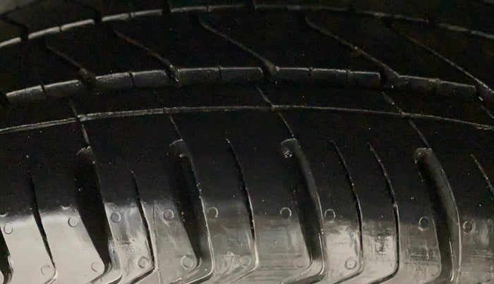 2016 Tata Zest XMS PETROL, Petrol, Manual, 49,072 km, Left Rear Tyre Tread