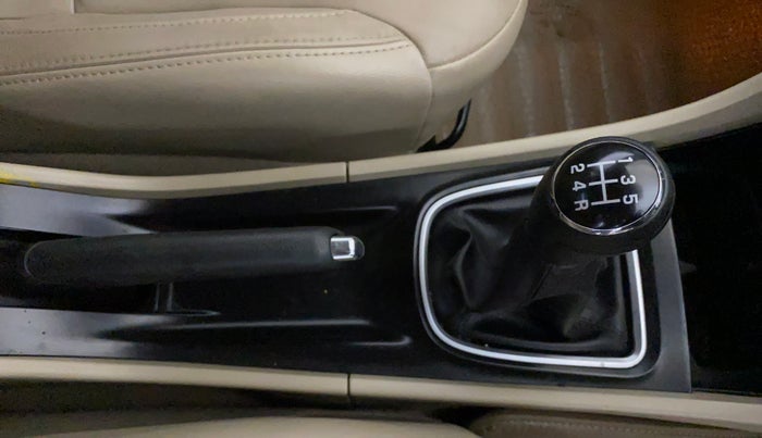 2017 Maruti Ciaz ALPHA 1.4 PETROL, Petrol, Manual, 45,028 km, Gear Lever