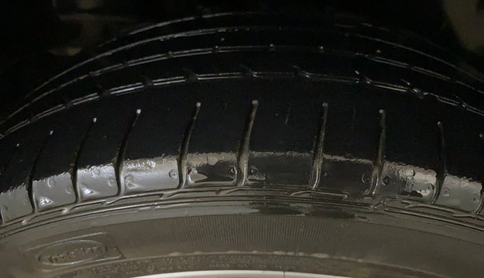 2017 Maruti Ciaz ALPHA 1.4 PETROL, Petrol, Manual, 45,028 km, Right Rear Tyre Tread