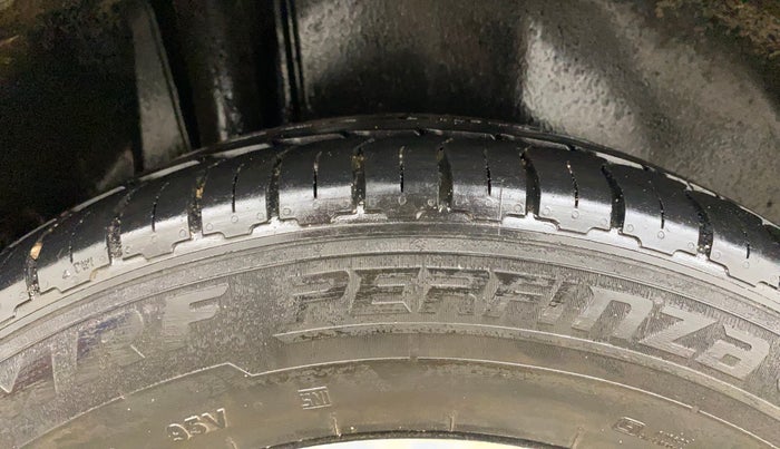 2021 Maruti S Cross ZETA 1.5, Petrol, Manual, 70,949 km, Right Rear Tyre Tread