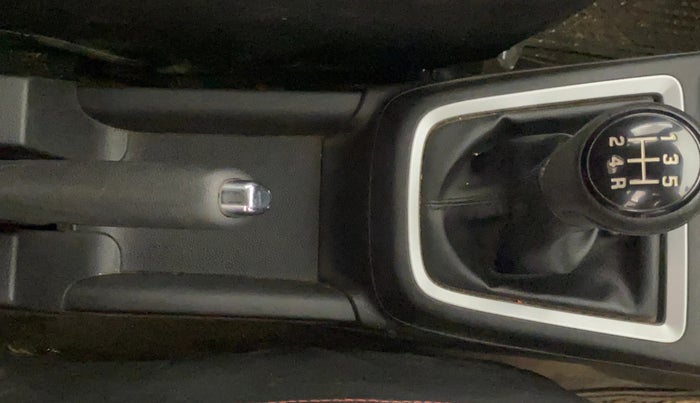 2020 Maruti Swift ZXI, Petrol, Manual, 34,256 km, Gear Lever