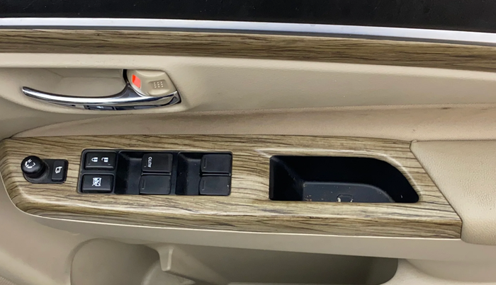 2022 Maruti Ciaz ZETA 1.5 SHVS MT PETROL, Petrol, Manual, 54,985 km, Driver Side Door Panels Control