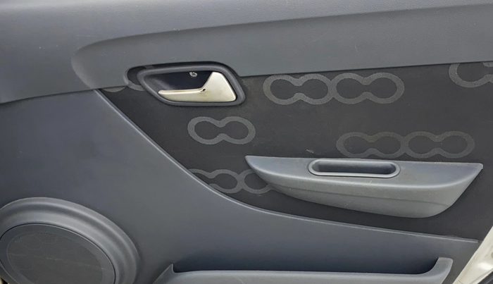 2015 Maruti Alto 800 LXI, Petrol, Manual, 47,936 km, Driver Side Door Panels Control