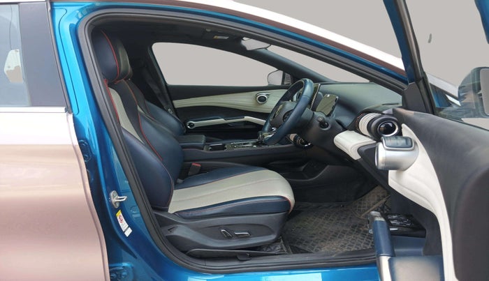 2022 BYD ATTO 3 EXTENDED RANGE, Electric, Automatic, 39,200 km, Right Side Front Door Cabin