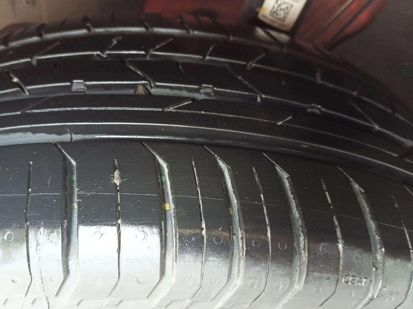 2025 Skoda SLAVIA Monte Carlo 1.0L TSI AT, Petrol, Automatic, 1,523 km, Right Rear Tyre Tread