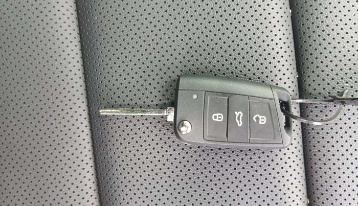 2025 Skoda SLAVIA Monte Carlo 1.0L TSI AT, Petrol, Automatic, 1,523 km, Key Close Up