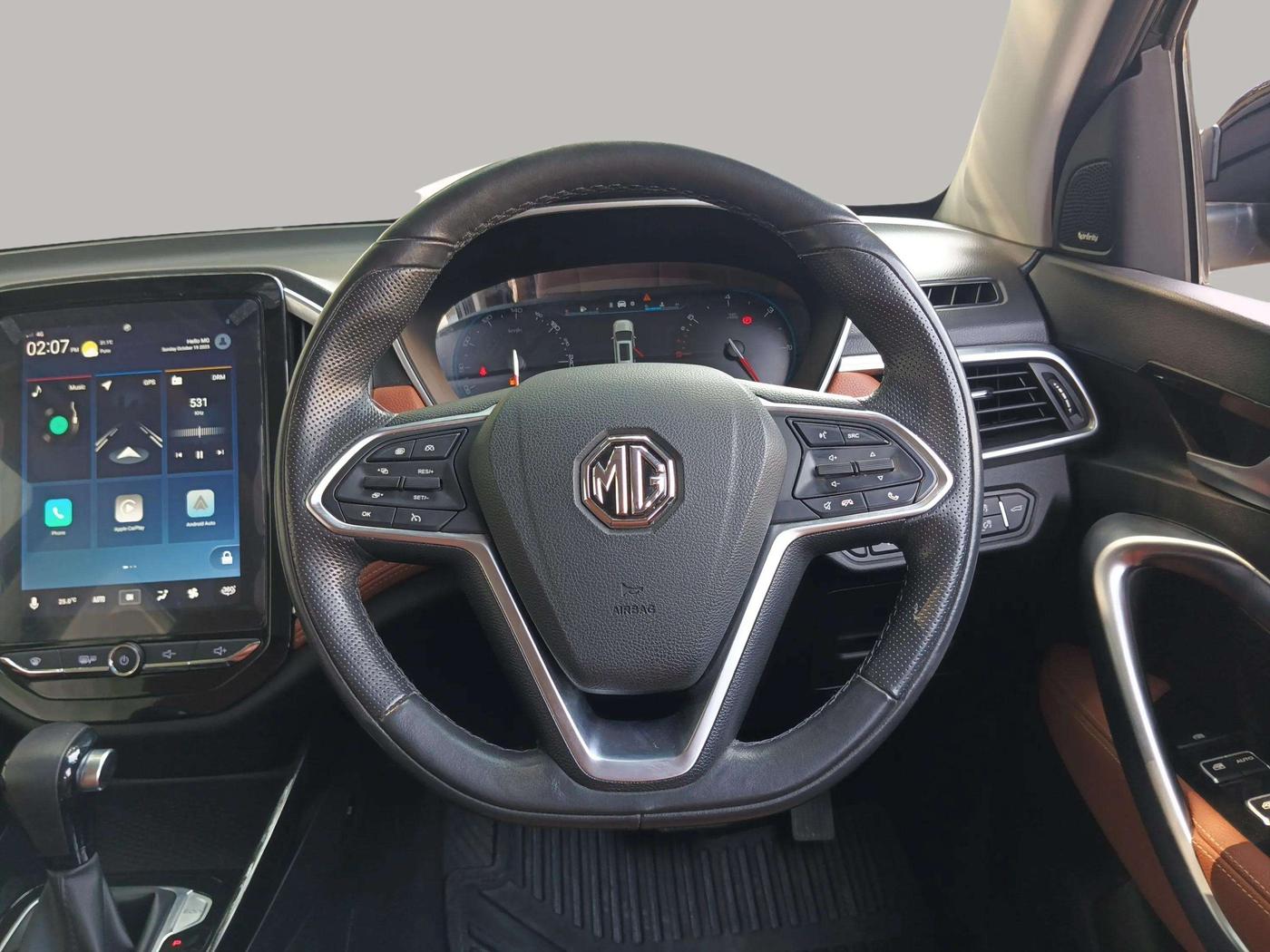 2022 MG HECTOR PLUS SHARP 1.5 PETROL TURBO CVT 6-STR, Petrol, Automatic, 10,957 km, Steering Wheel Close Up