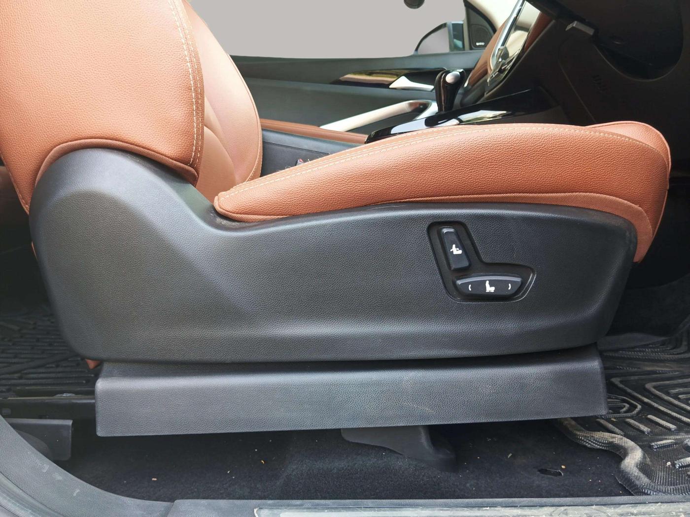 2022 MG HECTOR PLUS SHARP 1.5 PETROL TURBO CVT 6-STR, Petrol, Automatic, 10,957 km, Driver Side Adjustment Panel