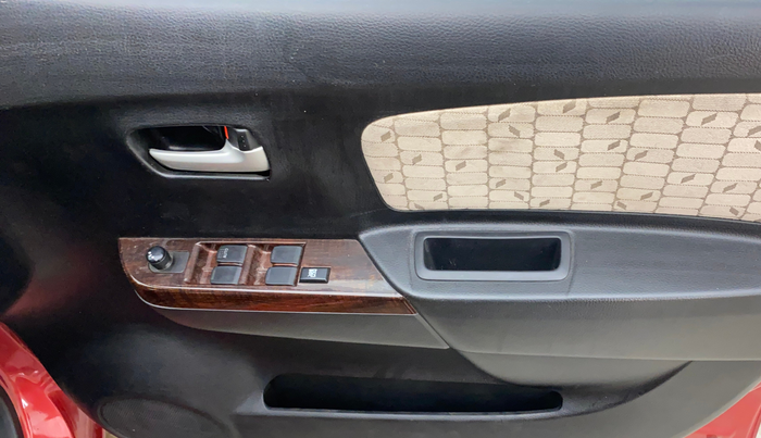 2018 Maruti Wagon R 1.0 VXI AMT, Petrol, Automatic, 52,248 km, Driver Side Door Panels Control