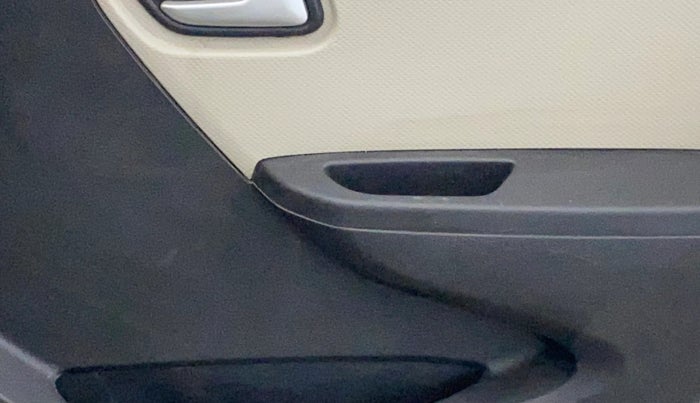 2019 Maruti Alto LXI, CNG, Manual, 60,505 km, Driver Side Door Panels Control