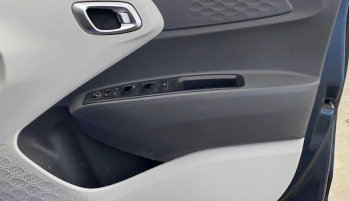 2020 Hyundai GRAND I10 NIOS SPORTZ 1.2 KAPPA VTVT CNG, CNG, Manual, 77,885 km, Driver Side Door Panels Control