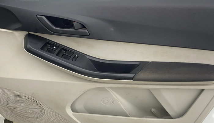2023 Tata TIGOR XZ CNG, CNG, Manual, 40,968 km, Driver Side Door Panels Control