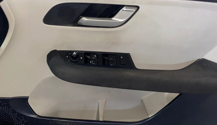 2023 Tata ALTROZ  XZ PLUS (S) , Diesel, Manual, 54,159 km, Driver Side Door Panels Control