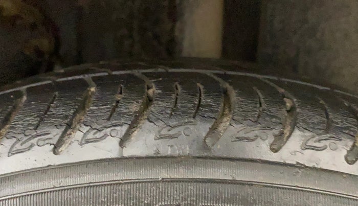 2021 Tata ALTROZ XZ PETROL, Petrol, Manual, 31,006 km, Left Rear Tyre Tread