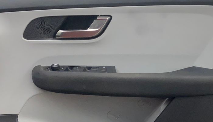 2021 Tata ALTROZ XZ PETROL, Petrol, Manual, 31,006 km, Driver Side Door Panels Control