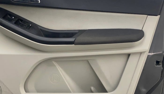 2022 Tata TIGOR XZA PLUS PETROL, Petrol, Automatic, 61,111 km, Driver Side Door Panels Control