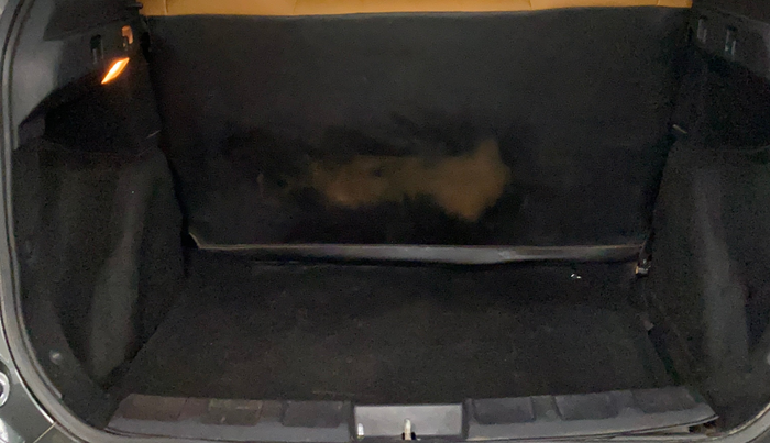 2021 Tata NEXON XM SUNROOF PETROL, Petrol, Manual, 88,474 km, Boot Inside