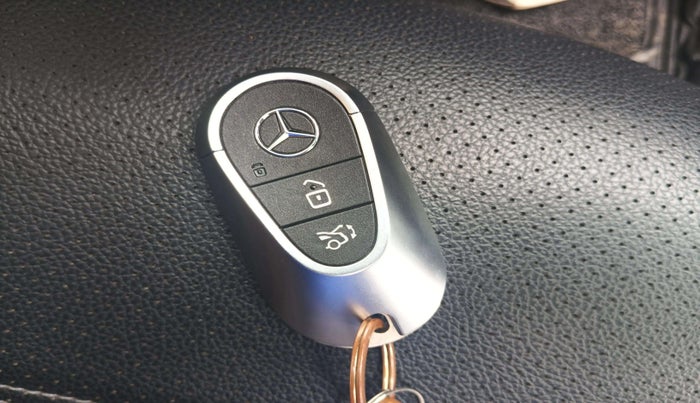 2022 Mercedes Benz C Class  C 220d, Diesel, Automatic, 20,252 km, Key Close Up