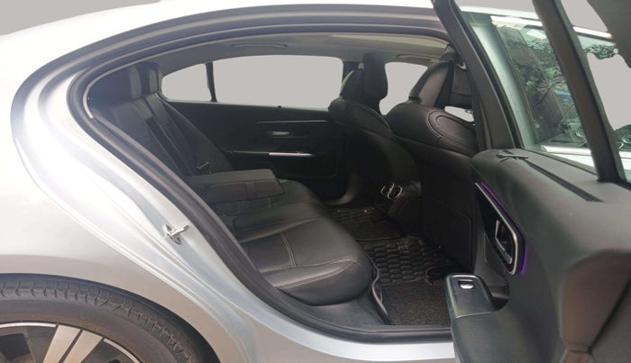 2022 Mercedes Benz C Class  C 220d, Diesel, Automatic, 20,252 km, Right Side Rear Door Cabin