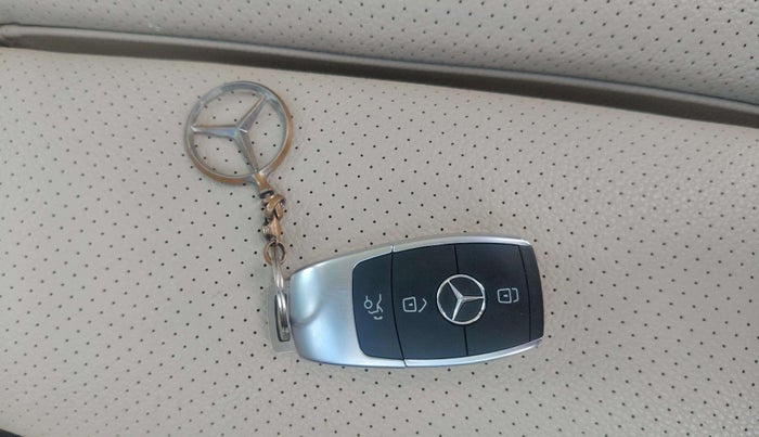 2022 Mercedes Benz GLC CLASS 220d 4MATIC , Diesel, Automatic, 44,168 km, Key Close Up