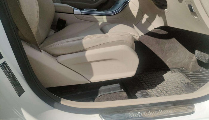 2022 Mercedes Benz GLC CLASS 220d 4MATIC , Diesel, Automatic, 44,168 km, Driver Side Adjustment Panel