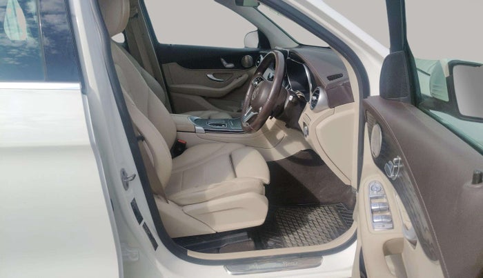 2022 Mercedes Benz GLC CLASS 220d 4MATIC , Diesel, Automatic, 44,168 km, Right Side Front Door Cabin
