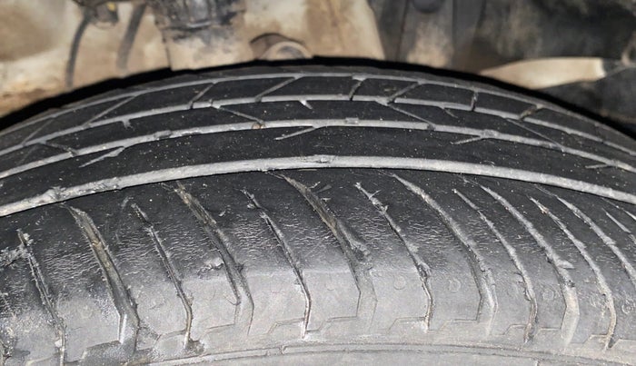2017 Honda WR-V 1.2L I-VTEC VX MT, Petrol, Manual, 96,072 km, Right Front Tyre Tread