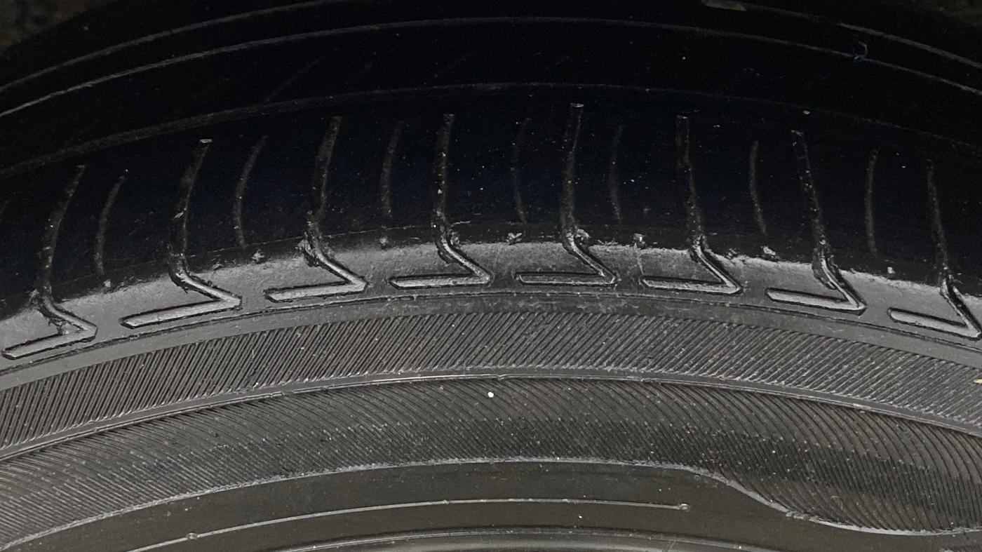 2025 Honda Amaze 1.2L I-VTEC VX CVT, Petrol, Automatic, 43,897 km, Right Rear Tyre Tread