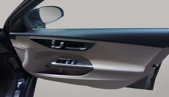 2022 Mercedes Benz C Class C 220d PROGRESSIVE, Diesel, Automatic, 49,453 km, Driver Side Door Panels Control