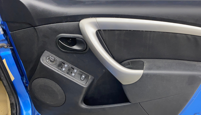 2019 Renault Duster 85 PS RXS MT DIESEL, Diesel, Manual, 1,03,371 km, Driver Side Door Panels Control