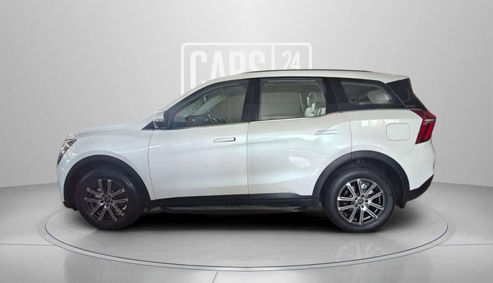 2023 Mahindra XUV700 AX 7 LUXURY P AT 7 STR, Petrol, Automatic, 15,687 km, Left Side