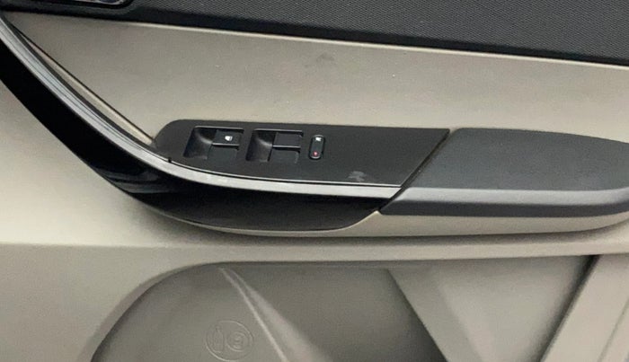 2018 Tata Tiago XZ PETROL, Petrol, Manual, 55,105 km, Driver Side Door Panels Control
