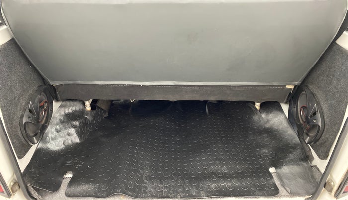 2016 Maruti OMNI E 8 STR, Petrol, Manual, 35,981 km, Boot Inside