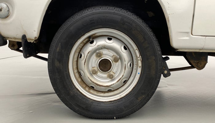 2016 Maruti OMNI E 8 STR, Petrol, Manual, 35,981 km, Right Rear Wheel