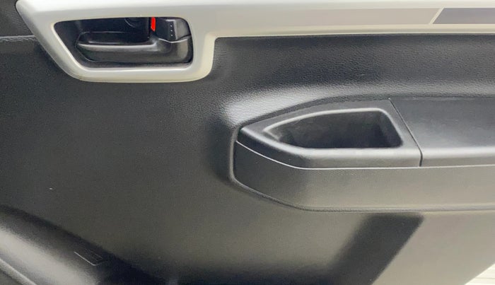 2021 Maruti S PRESSO VXI PLUS AMT, Petrol, Automatic, 20,076 km, Driver Side Door Panels Control