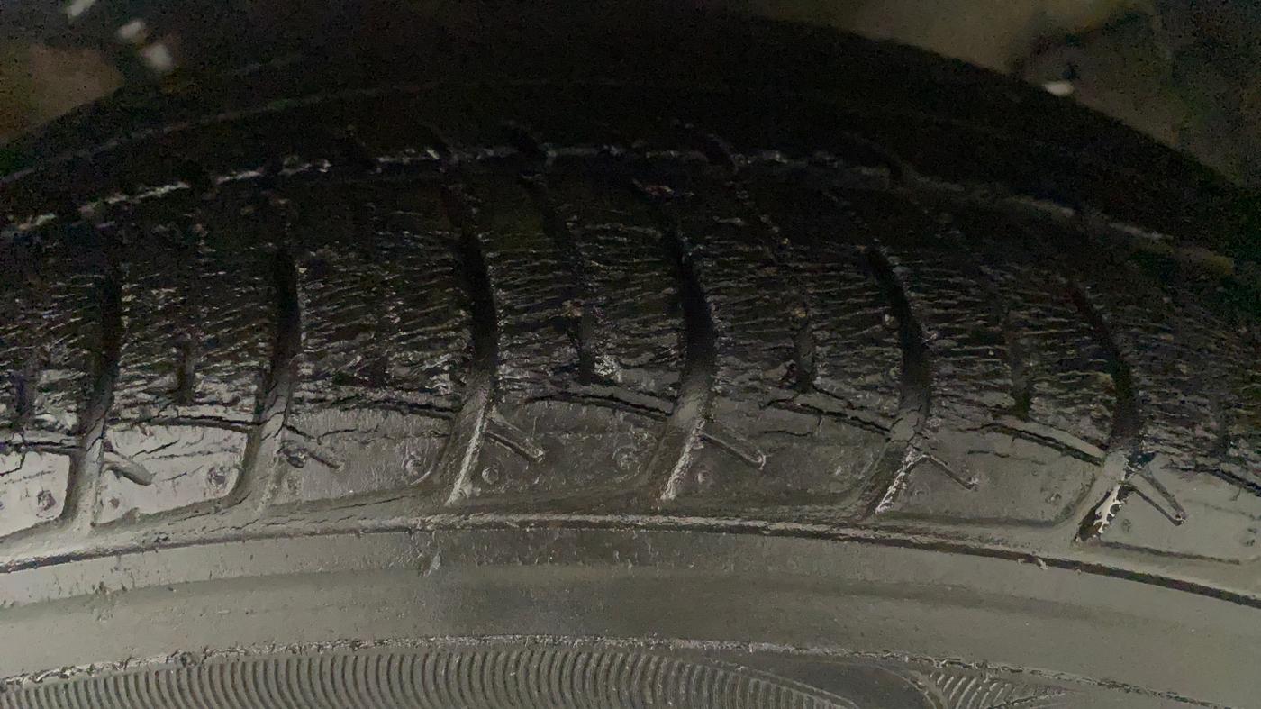 2014 Maruti Celerio VXI AMT, Petrol, Automatic, 32,891 km, Left Rear Tyre Tread