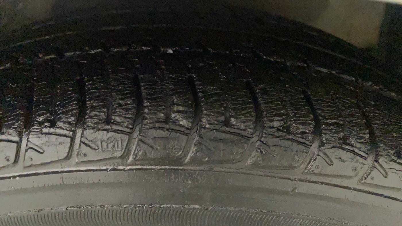 2014 Maruti Celerio VXI AMT, Petrol, Automatic, 32,891 km, Left Front Tyre Tread