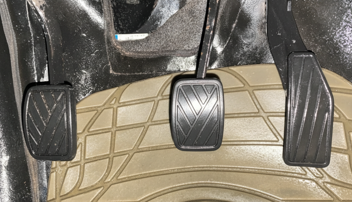 2017 Maruti IGNIS DELTA 1.2, Petrol, Manual, 60,156 km, Pedals