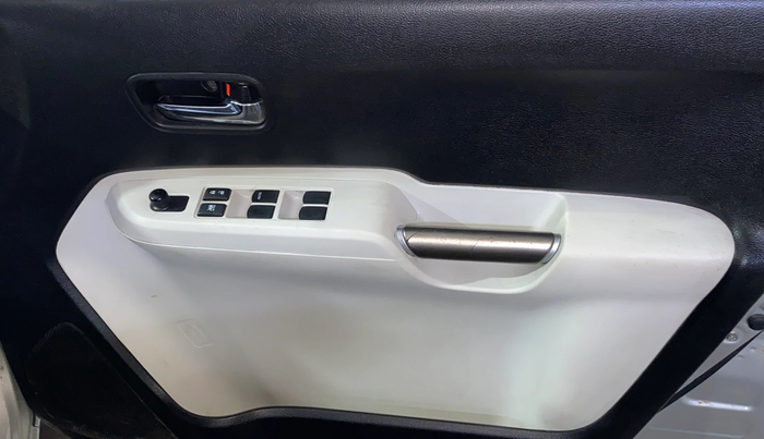 2017 Maruti IGNIS DELTA 1.2, Petrol, Manual, 60,156 km, Driver Side Door Panels Control