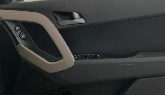 2017 Hyundai Creta SX PLUS 1.6 PETROL, Petrol, Manual, 58,764 km, Driver Side Door Panels Control