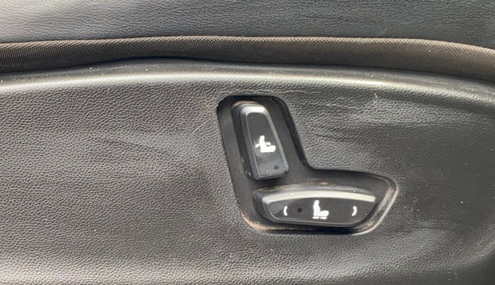 2020 MG HECTOR SHARP HYBRID 1.5 PETROL, Petrol, Manual, 41,956 km, Driver Side Adjustment Panel