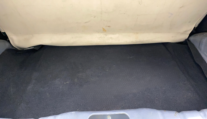 2017 Hyundai Eon MAGNA +, Petrol, Manual, 20,836 km, Boot Inside