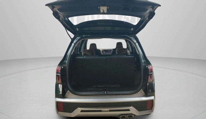 2025 Hyundai ALCAZAR Signature 7 STR 1.5 Turbo GDi Petrol DCT, Petrol, Automatic, 6,375 km, Boot Door Open